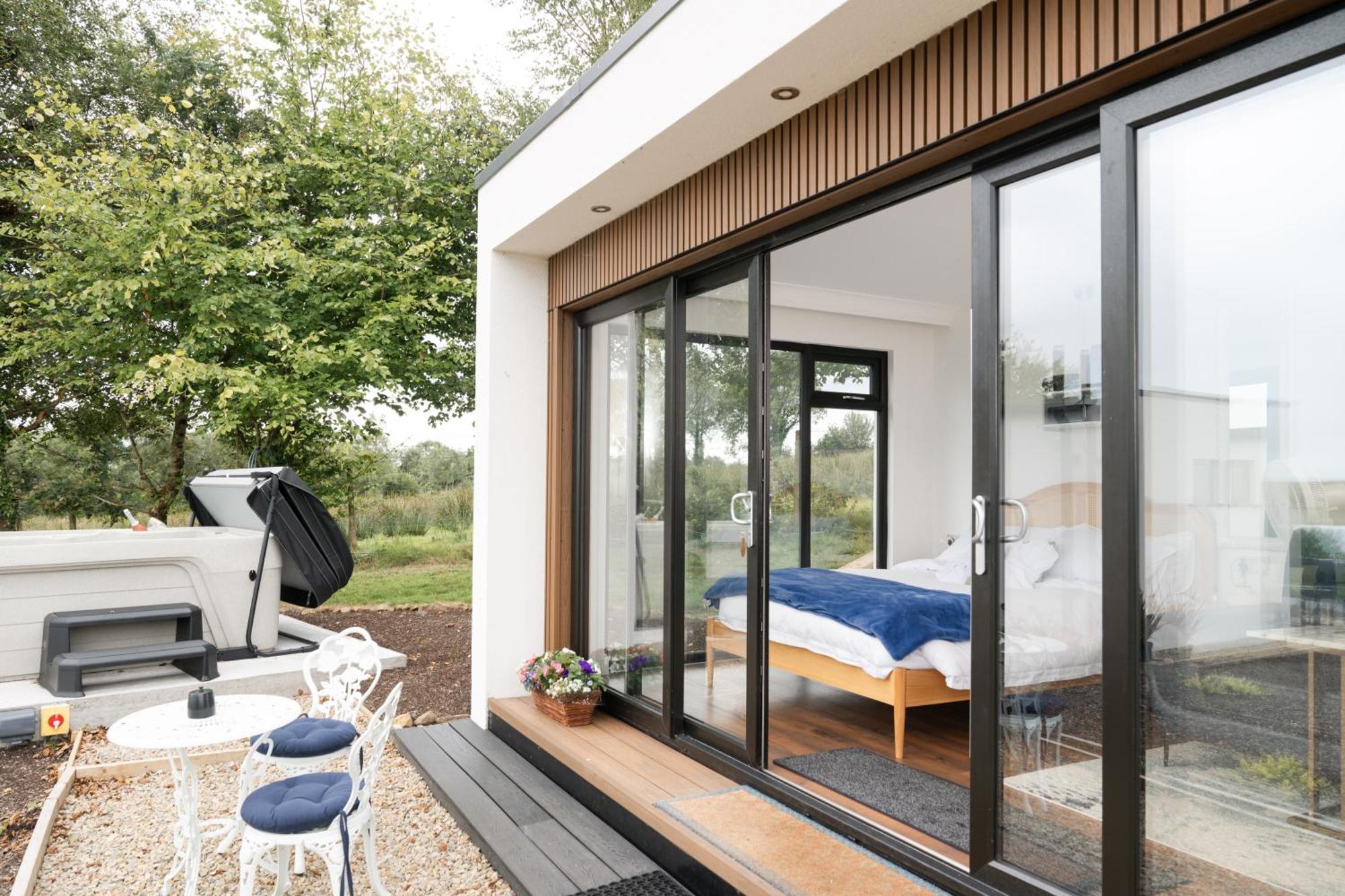 Lakescape - Waterfront Self- Catering Cabins Ενισκίλεν Εξωτερικό φωτογραφία